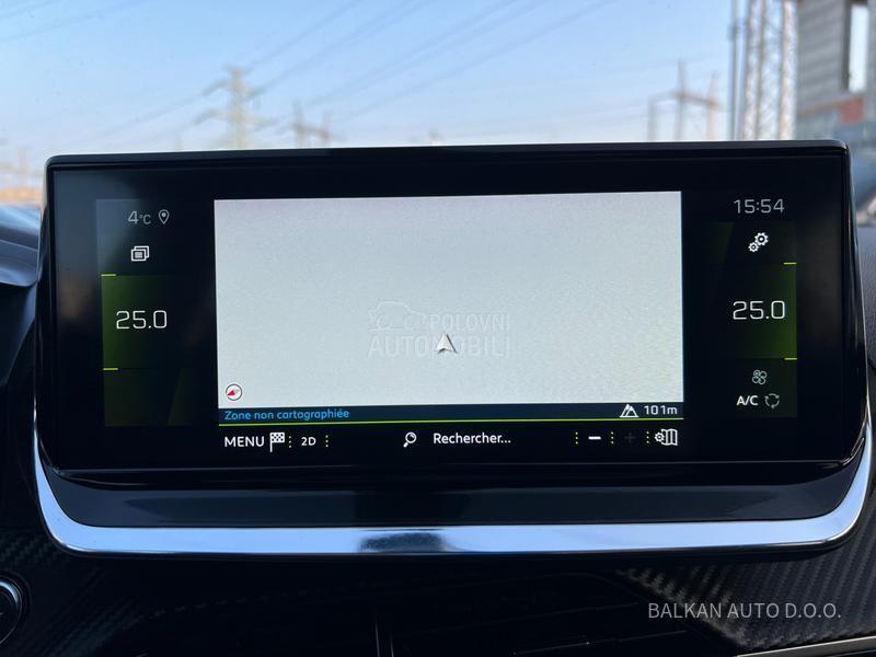 Peugeot 2008 1.2/ALLURE/NAV/LED