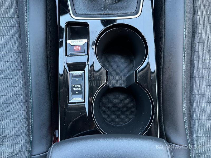 Peugeot 2008 1.2/ALLURE/NAV/LED