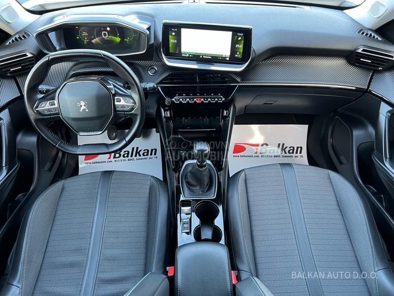 Peugeot 2008 1.2/ALLURE/NAV/LED