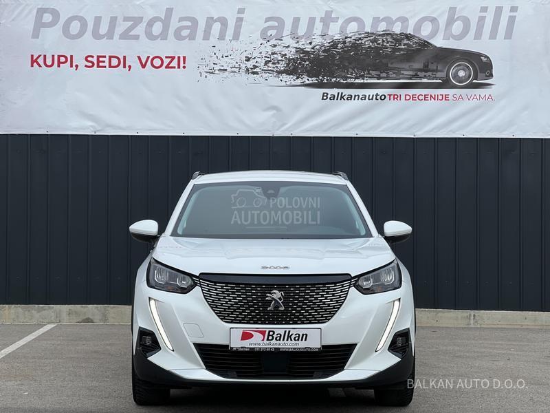 Peugeot 2008 1.2/ALLURE/NAV/LED