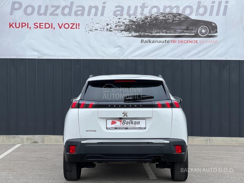 Peugeot 2008 1.2/ALLURE/NAV/LED