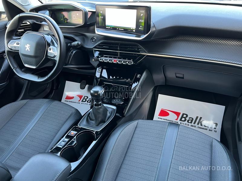 Peugeot 2008 1.2/ALLURE/NAV/LED