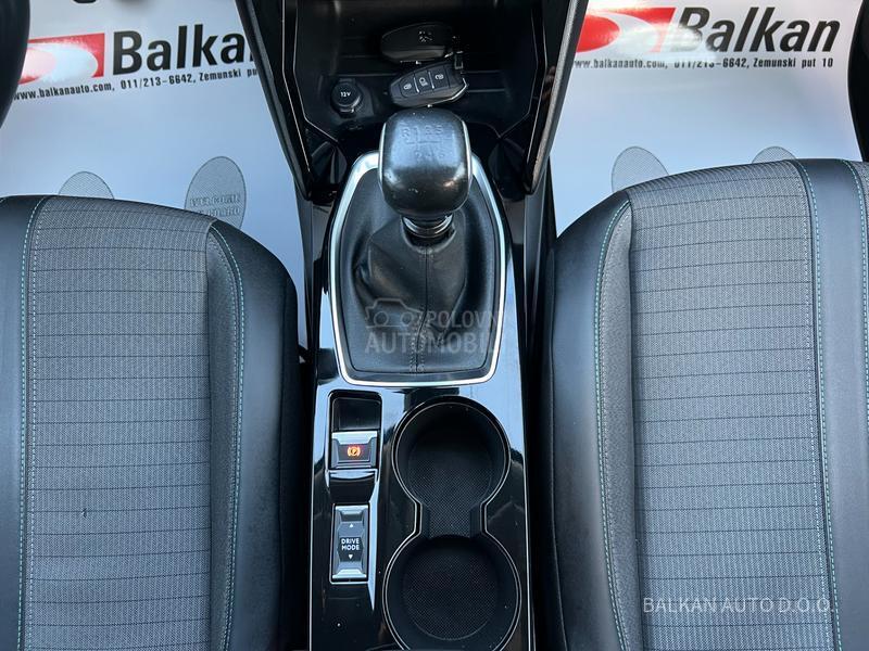 Peugeot 2008 1.2/ALLURE/NAV/LED