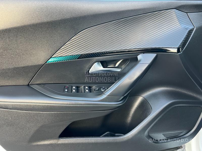 Peugeot 2008 1.2/ALLURE/NAV/LED