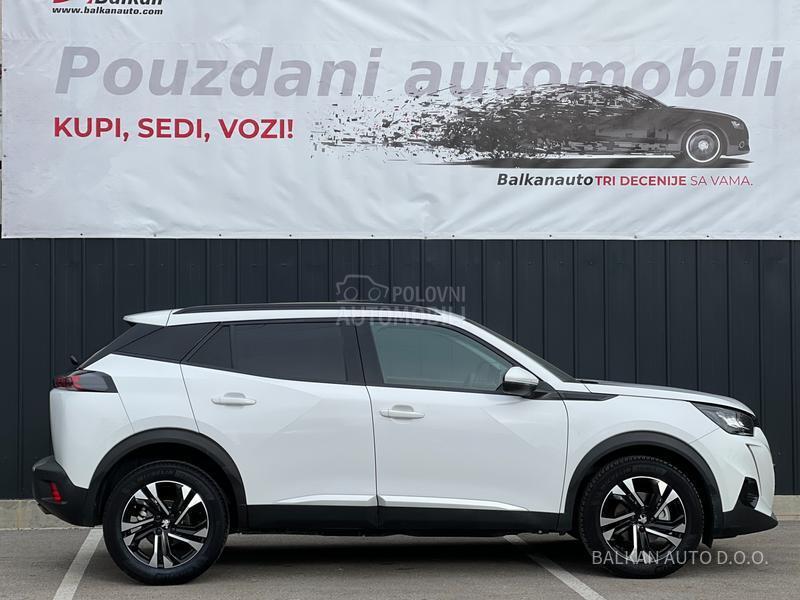 Peugeot 2008 1.2/ALLURE/NAV/LED
