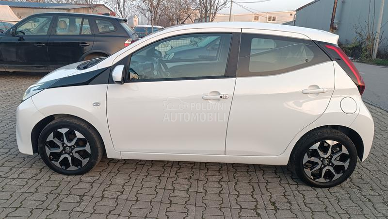 Toyota Aygo 1.0 VVTI X-PLAY