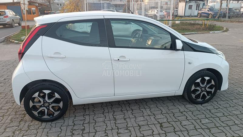 Toyota Aygo 1.0 VVTI X-PLAY