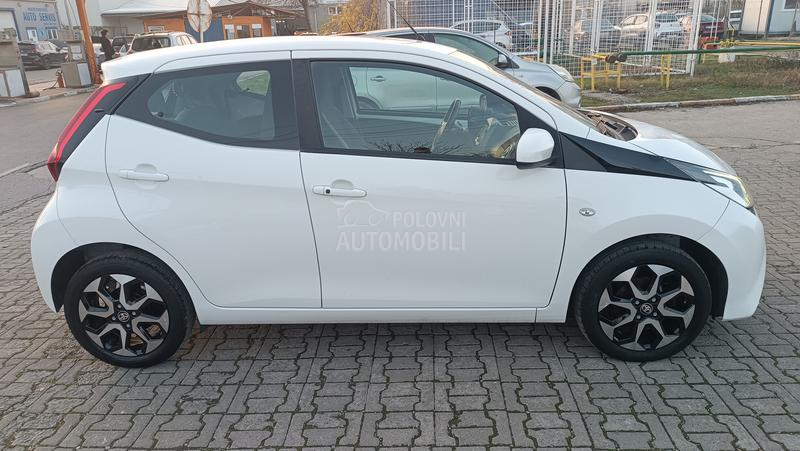 Toyota Aygo 1.0 VVTI X-PLAY