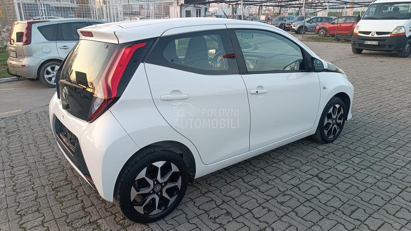 Toyota Aygo 1.0 VVTI X-PLAY