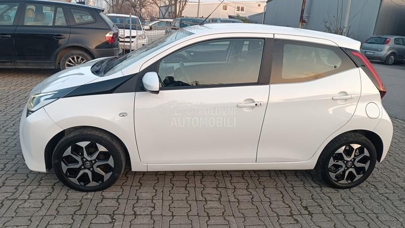 Toyota Aygo 1.0 VVTI X-PLAY