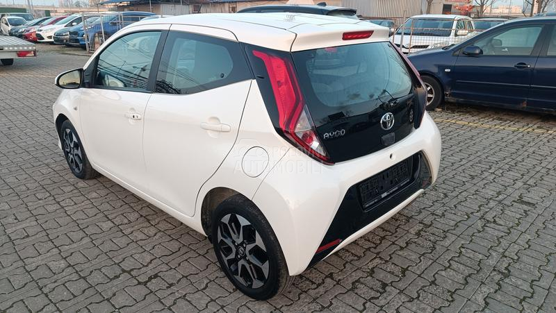 Toyota Aygo 1.0 VVTI X-PLAY