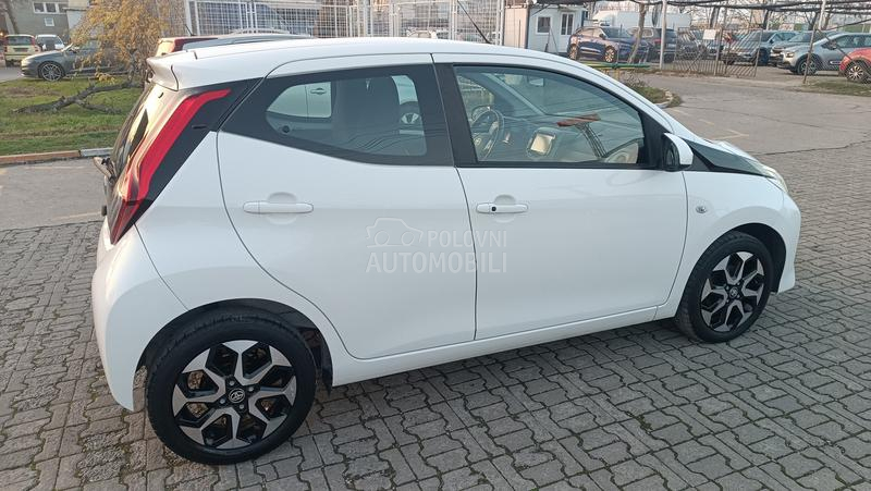 Toyota Aygo 1.0 VVTI X-PLAY