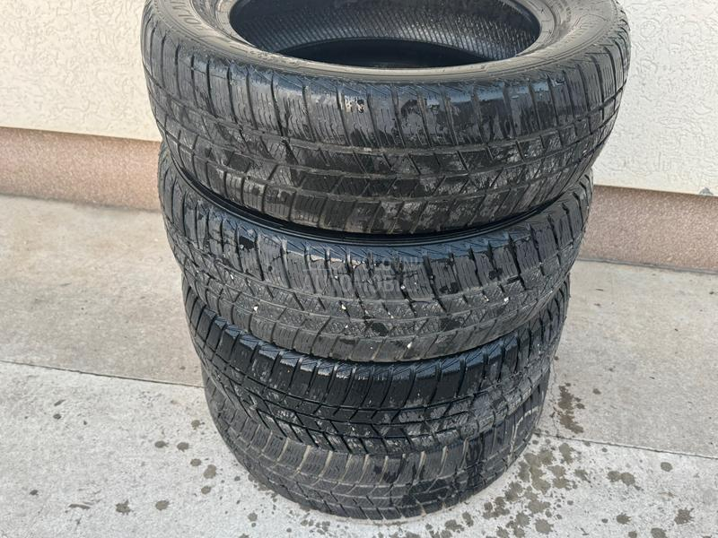 Barum 185/60 R15 Zimska