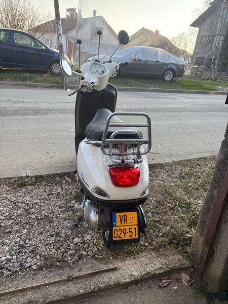 Vespa 50