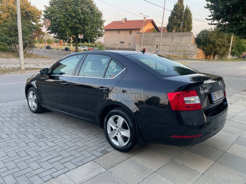 Škoda Octavia 1.6 TDi STYLE