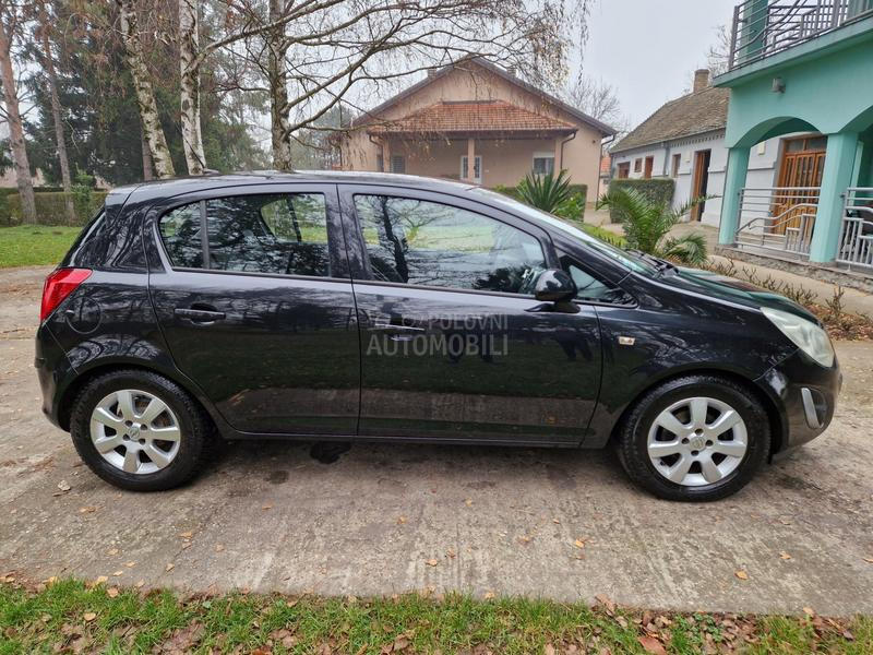 Opel Corsa D 1.3 mjet restajlig