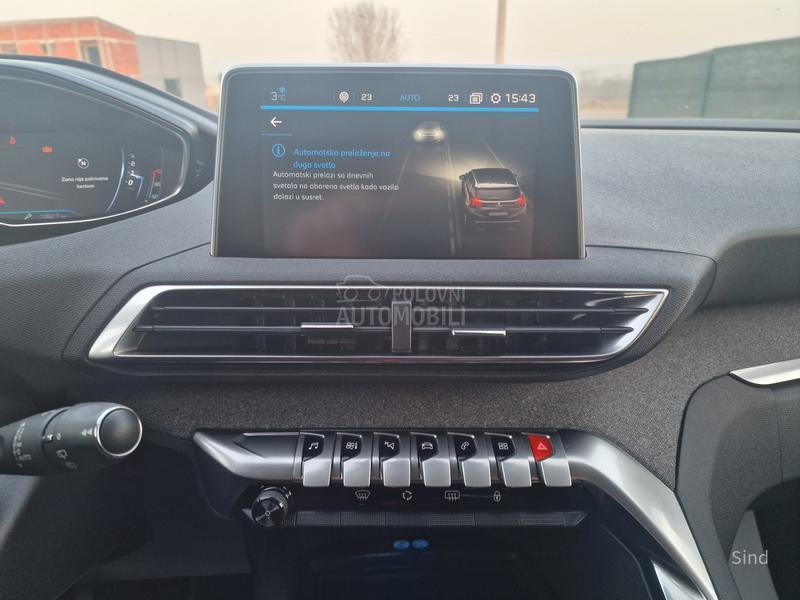 Peugeot 3008 1.5 BLUEHDI ALLURE