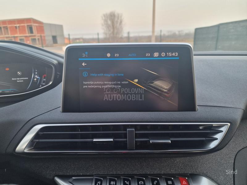 Peugeot 3008 1.5 BLUEHDI ALLURE