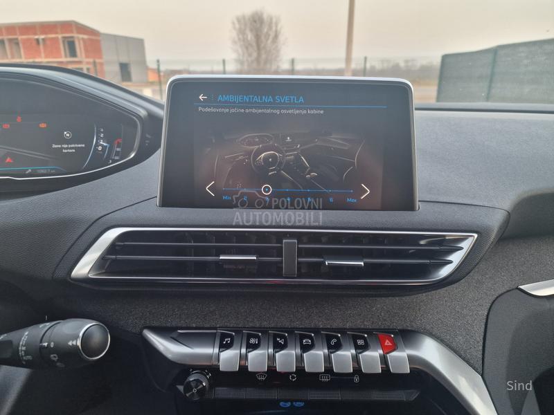 Peugeot 3008 1.5 BLUEHDI ALLURE