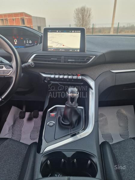 Peugeot 3008 1.5 BLUEHDI ALLURE