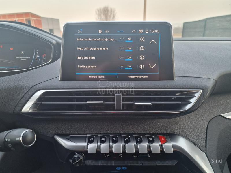 Peugeot 3008 1.5 BLUEHDI ALLURE