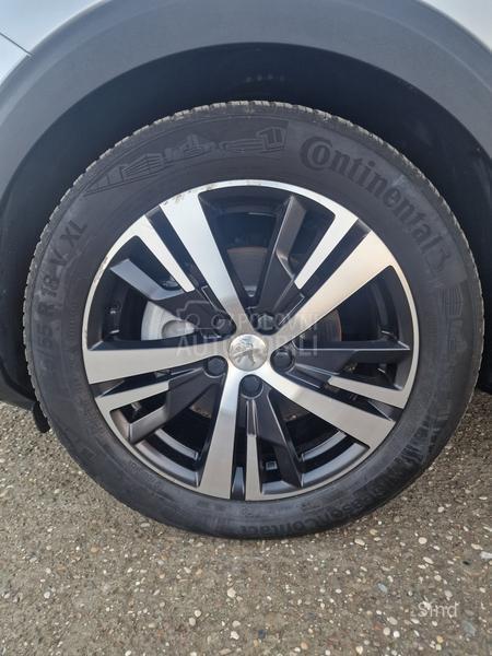 Peugeot 3008 1.5 BLUEHDI ALLURE