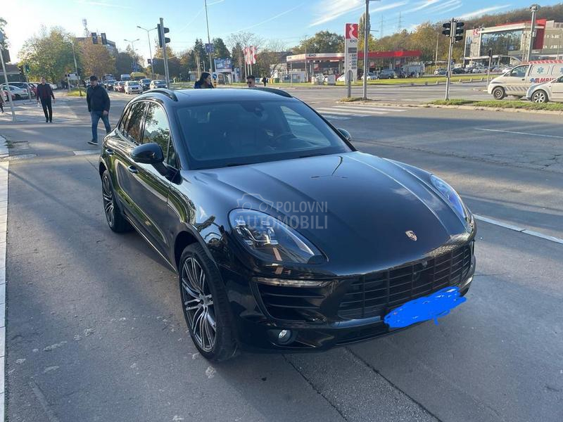 Porsche Macan S