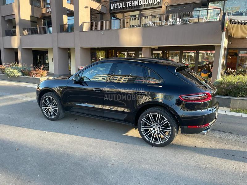 Porsche Macan S