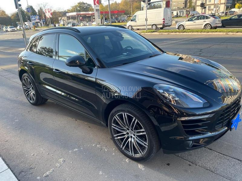 Porsche Macan S