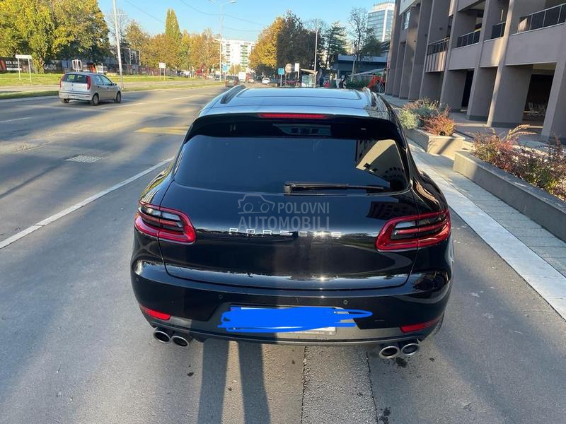 Porsche Macan S