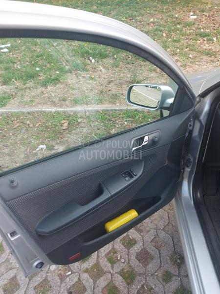 Škoda Fabia 1.4 16v Ambiente