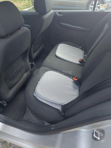 Škoda Fabia 1.4 16v Ambiente