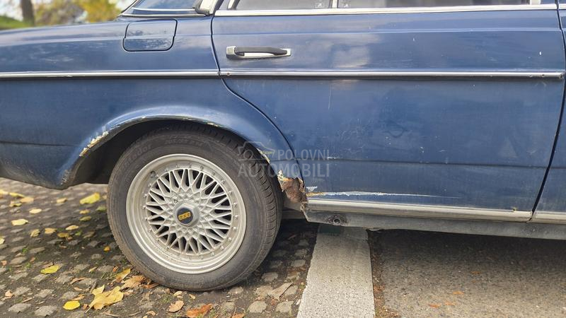 Mercedes Benz W123 240d