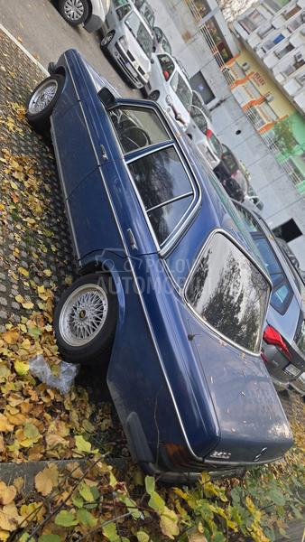 Mercedes Benz W123 240d