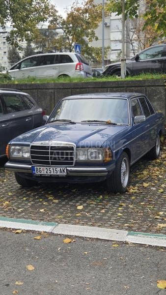Mercedes Benz W123 240d