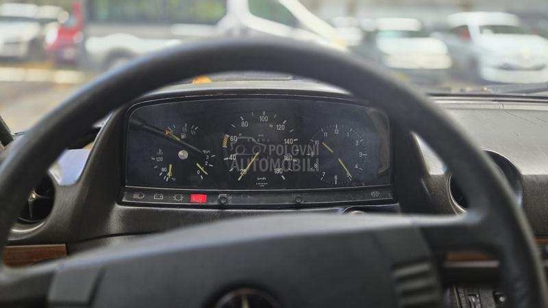 Mercedes Benz W123 240d