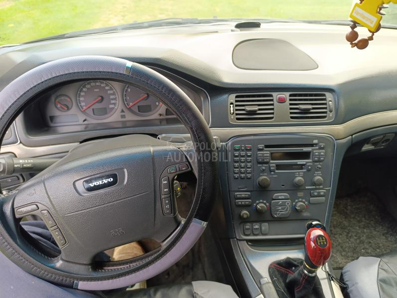 Volvo S80 