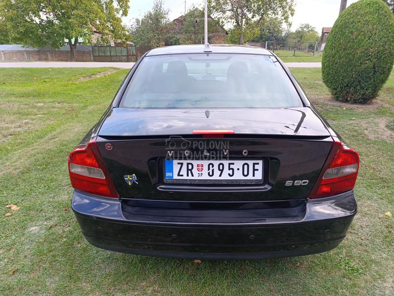 Volvo S80 