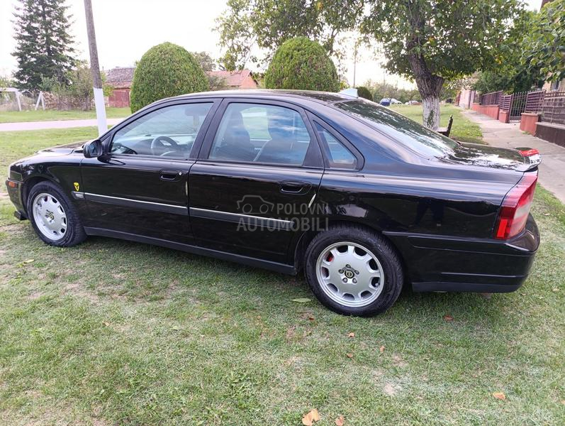Volvo S80 
