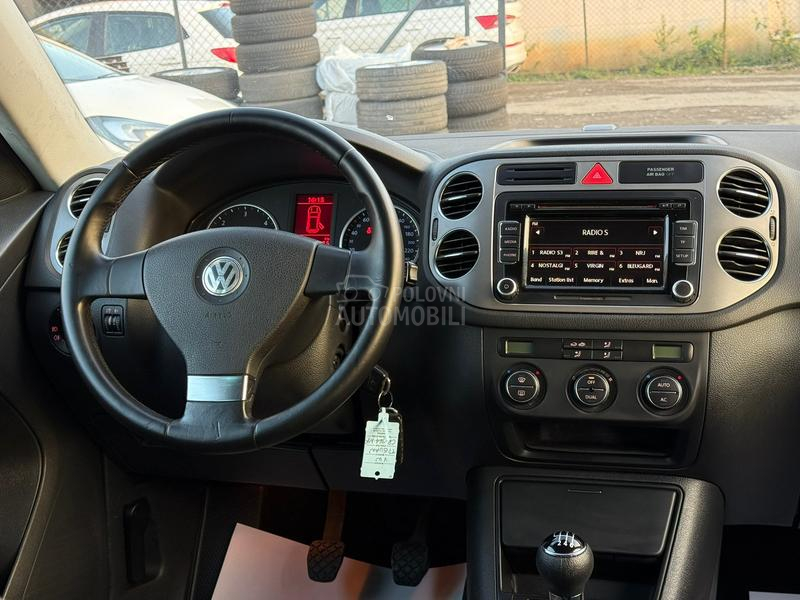 Volkswagen Tiguan 2.0 TDI NAVl SPORT