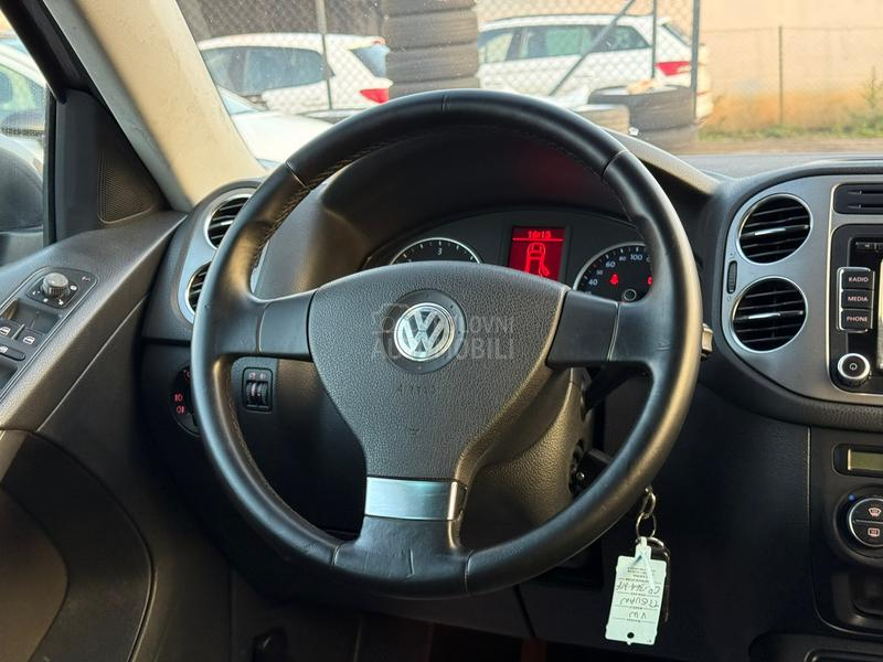 Volkswagen Tiguan 2.0 TDI NAVl SPORT