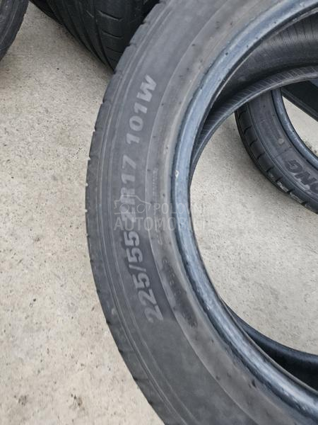 Kumho 225/55 R17 Zimska