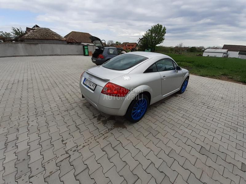 Audi TT 