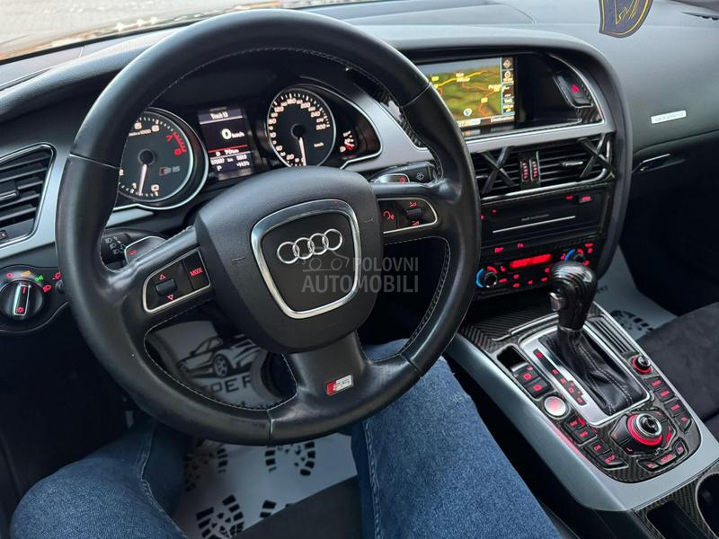 Audi S5 