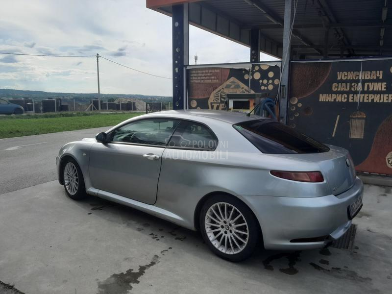 Alfa Romeo GT 