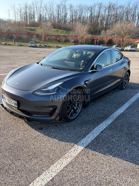 Tesla Model 3 Long range