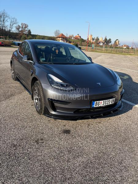 Tesla Model 3 Long range