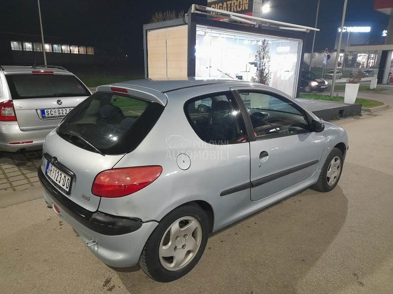 Peugeot 206 
