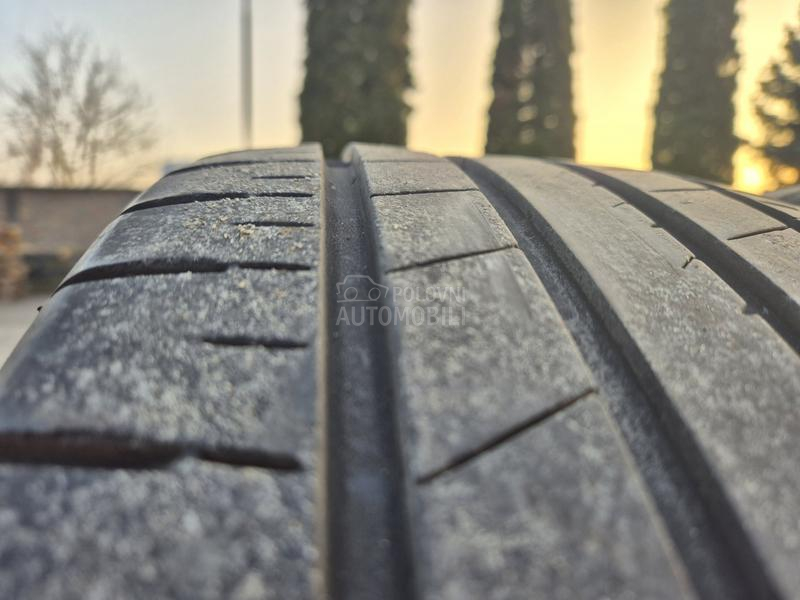 Bridgestone 225/55 R17 Letnja