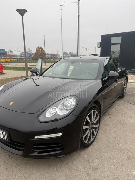 Porsche Panamera 